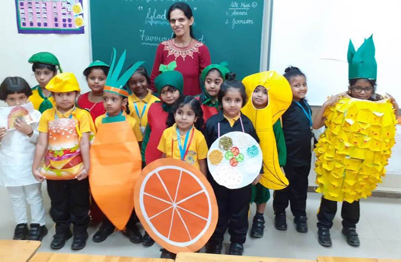 Fancy Dress Competition for UKG – My Favorite Food | Vydehi School